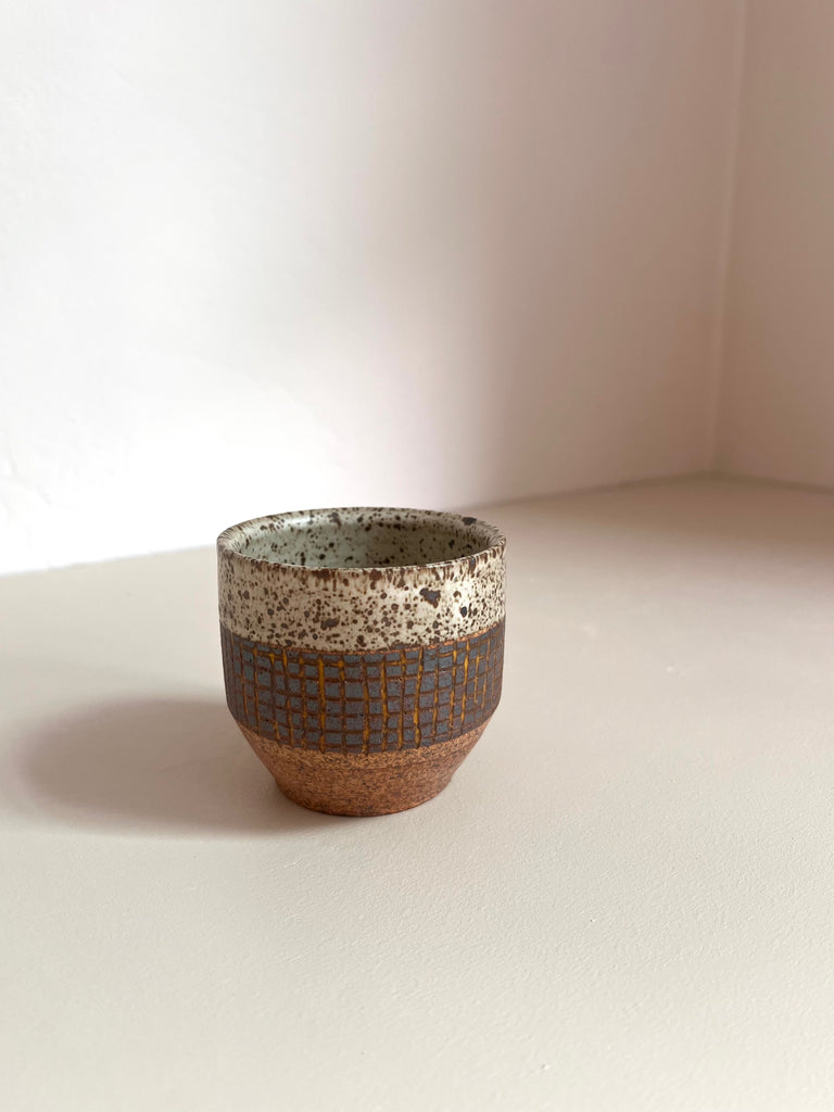 Palm Cup in Cinnamon Grid