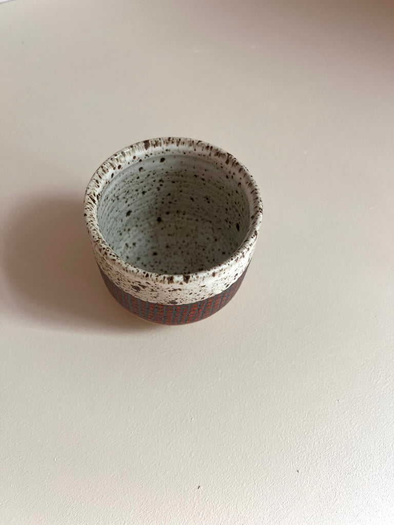 Palm Cup in Red and Cinnamon Grid