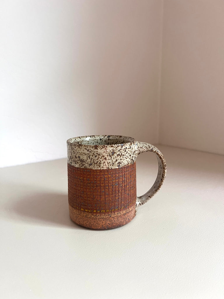 Mug in Ochre Grid