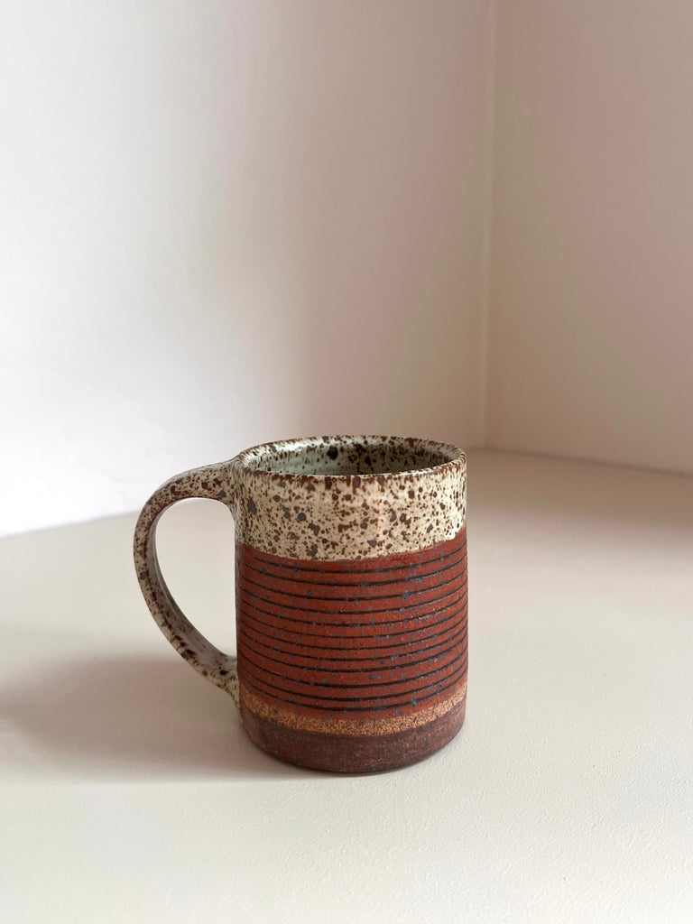 Mug in Red Bands