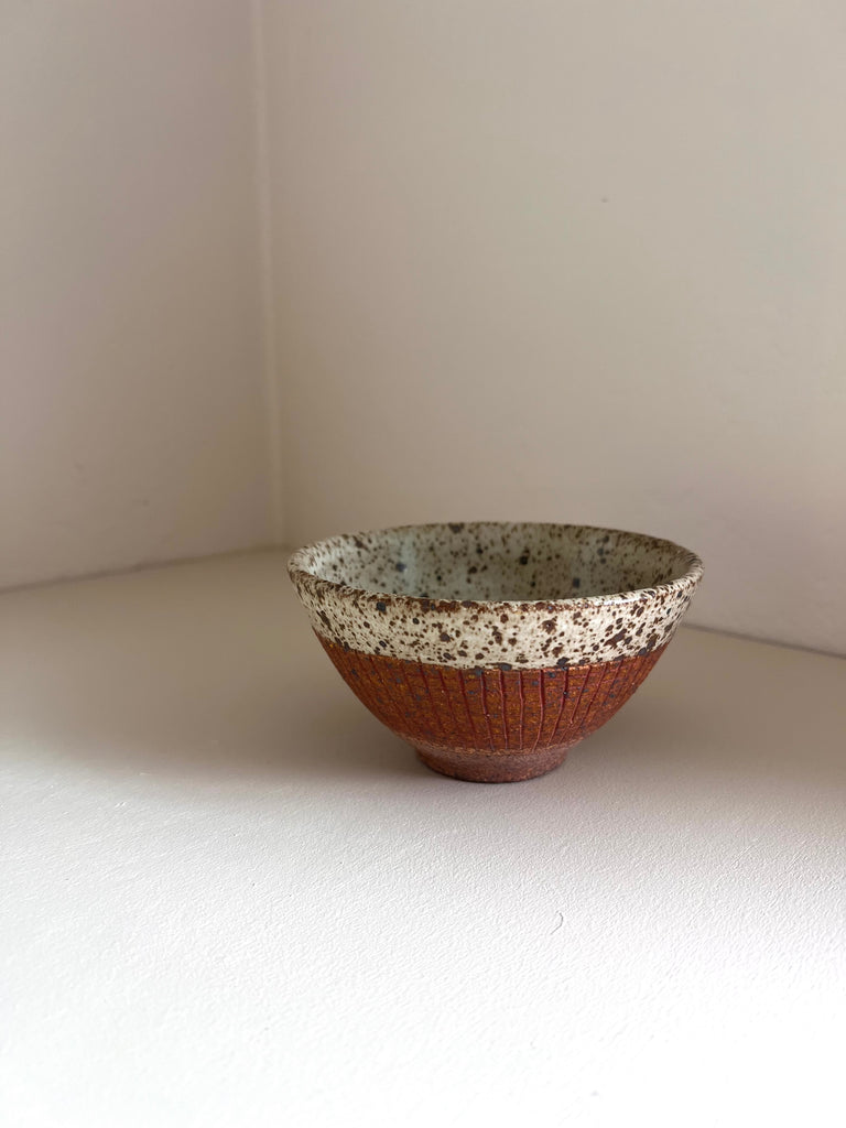 Salsa Bowl in Ochre Grid