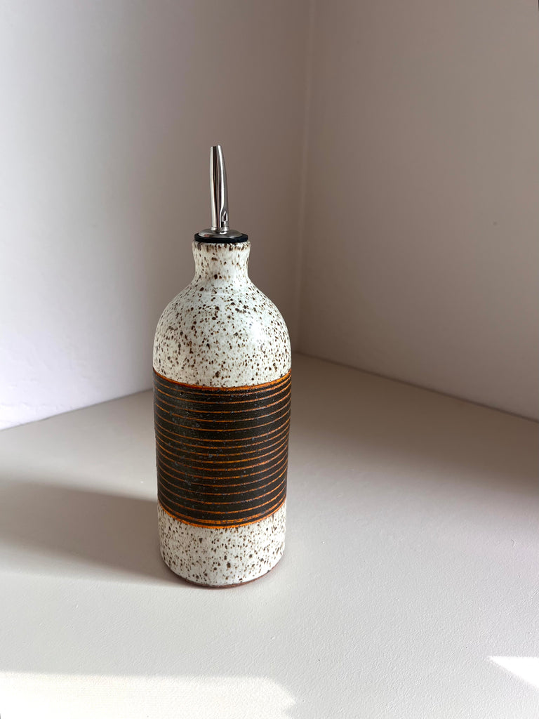 Oil Pourer in Hunter Green and Persimmon Inlay