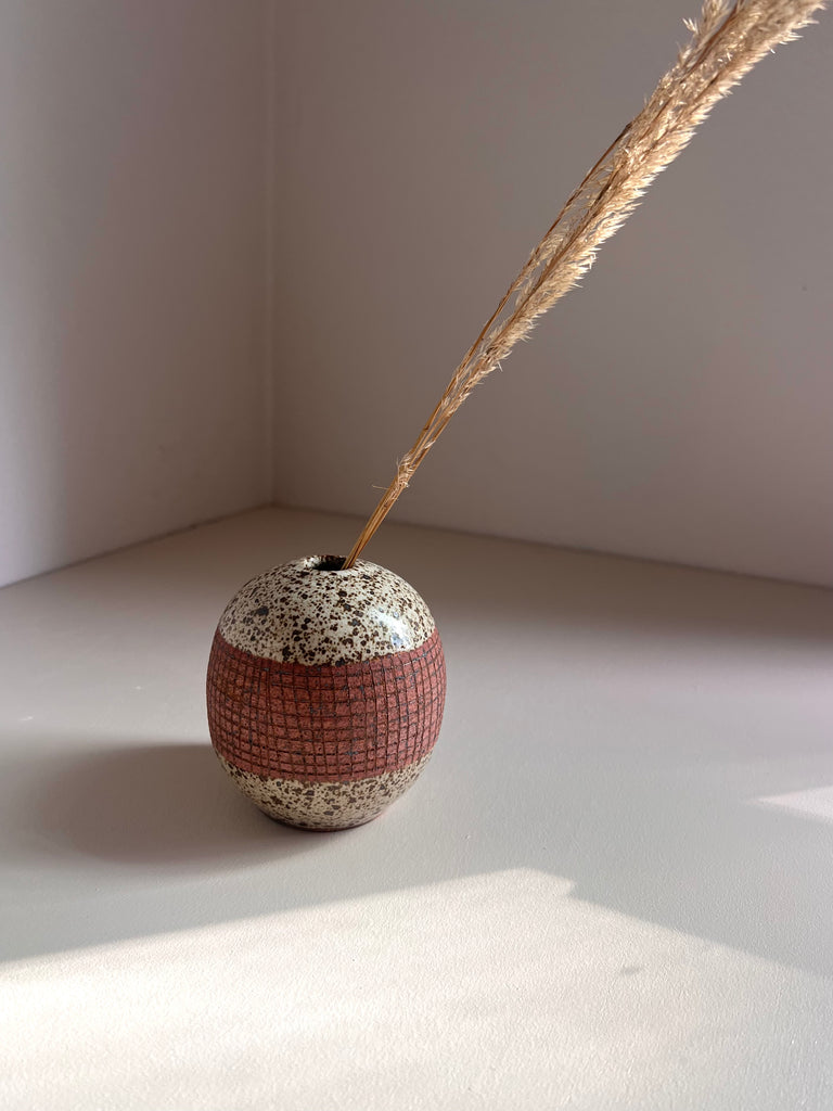 Small Orb Vase in Mauve Grid