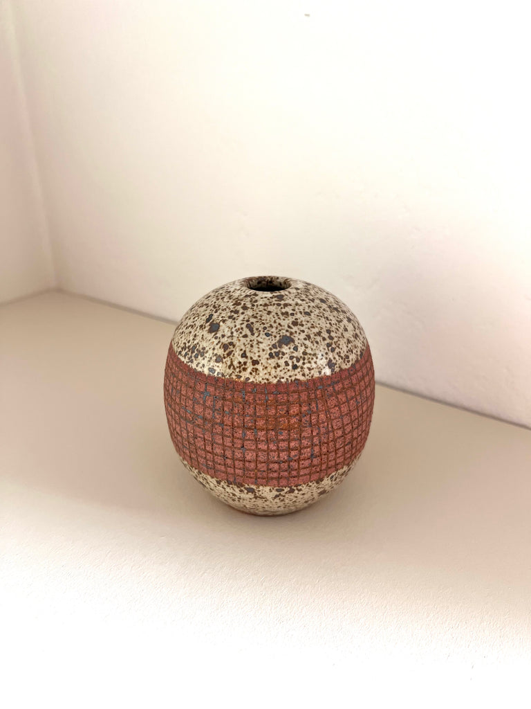 Small Orb Vase in Mauve Grid
