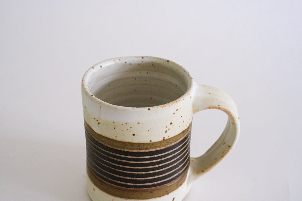 Standard Mug with Carving III