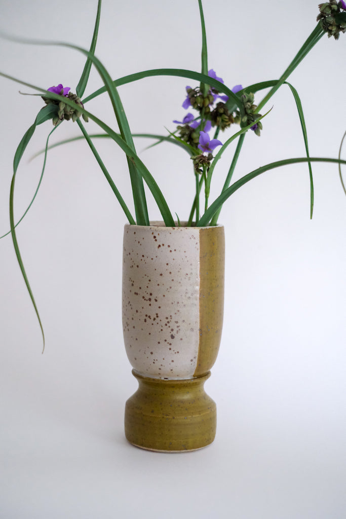 Footed Vase in Simple Style